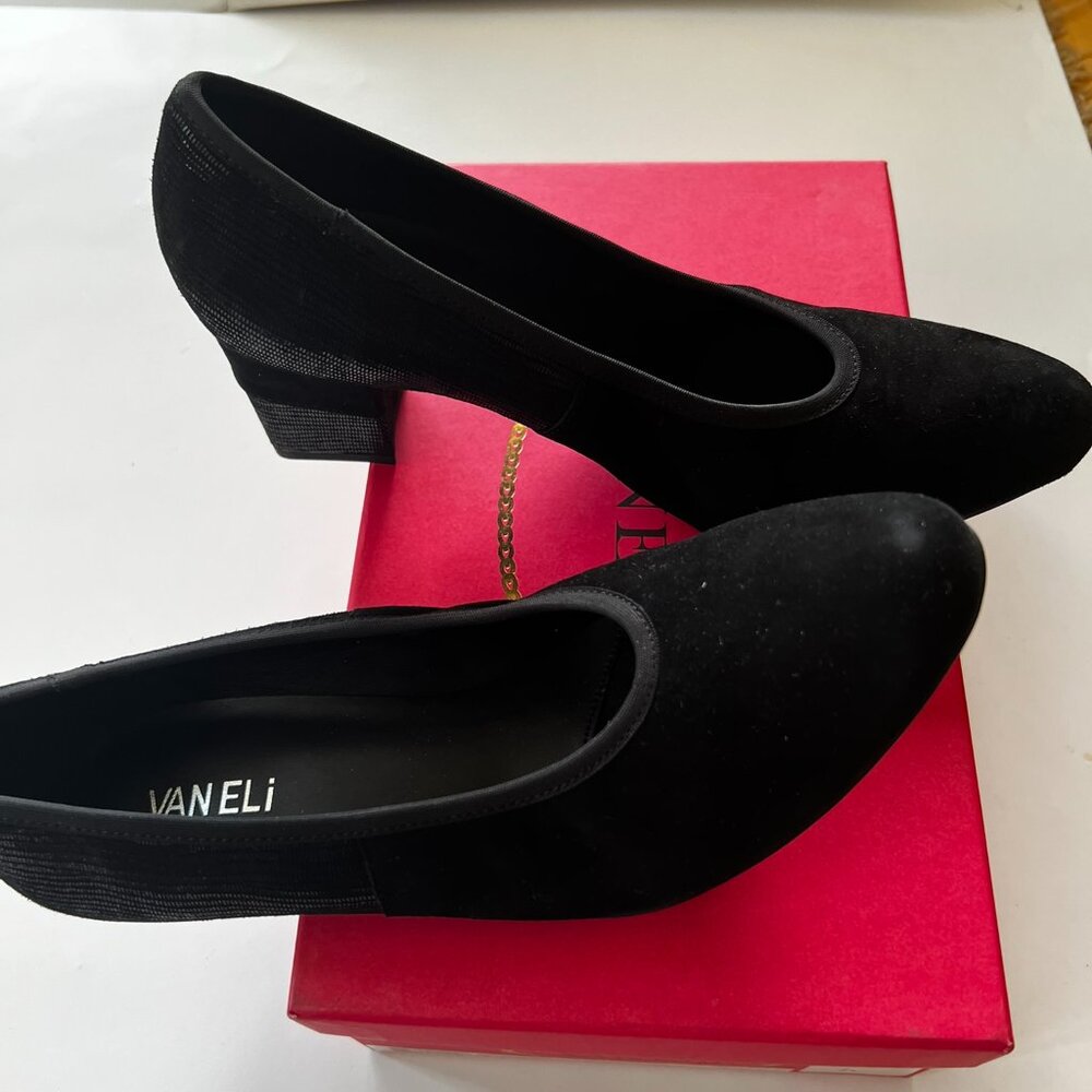 VANELi Debora Black Block heel Pumps (Like New) Size 8.5N